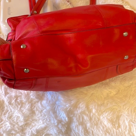 B. Makowsky Red leather Hobo Bag Excellent Condition. - Picture 6 of 11